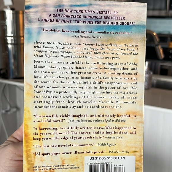 3 Used Novels, Fiction Books Bestseller Stories adult, proficient reading level - Picture 5 of 16